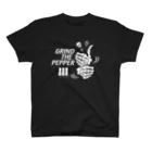 オノマトピアのペッパーミル・パフォーマンス（骨タイプ）GRIND THE PEPPER・文字白 スタンダードTシャツ