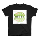 なきむしいもむしのいもむしりっぷ(緑)黒 スタンダードTシャツ