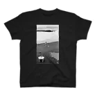 benky永井の海で犬と散歩 Regular Fit T-Shirt