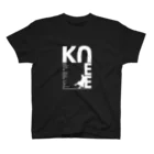 佐倉薫の 絶対Knee！ 勝ち取ります SHOPのKNEEシャツ（Whiteロゴ） Regular Fit T-Shirt