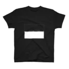 QRIのDEMOYA白ロゴ Regular Fit T-Shirt