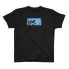 pino子 shopの見上げた空と踏切【風景写真】 Regular Fit T-Shirt