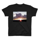 ちょっと夢見るわんだーらんどの夕陽 Regular Fit T-Shirt