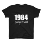 文学デザイン工房（本コミュ読書会公式ショップ）の「1984年」byジョージ・オーウェル Regular Fit T-Shirt