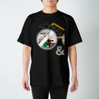 二部ソフトウェア研究部のマルメガネ（ホワイト） Regular Fit T-Shirt