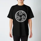 Ａ’ｚｗｏｒｋＳの丸に合わせ三つ髑髏 白（オリジナル家紋シリーズ） スタンダードTシャツ