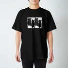 yuuuujの黒猫 Regular Fit T-Shirt