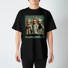 ばけものだいすきのかわいいお人形 Regular Fit T-Shirt