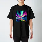 のんびりアート工房の北極のオーロラ Regular Fit T-Shirt