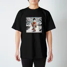 日本の風景 COOL JAPANの日本の風景、冬雪降る中を歩く舞妓さん　MAIKO walking in the snow スタンダードTシャツ