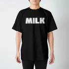 AliviostaのMILK ミルク B シンプルBIGロゴ ストリートファッション B Regular Fit T-Shirt