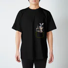 swanart_officialの囚われの兎 Regular Fit T-Shirt