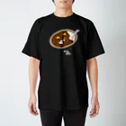 さかたようこ / サメ画家のカレーの中と外で視線を交わすサメ スタンダードTシャツ