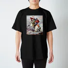 りーゆのイラスト「サン＝ベルナール峠を越えるボナパルト」 Regular Fit T-Shirt