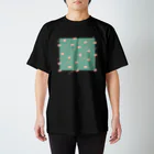 カニのおみせの丘をはねるカニ Regular Fit T-Shirt