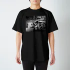 tottoの街と恐竜(モノクロ) スタンダードTシャツ