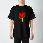  むきむき   地球生活のりんごのたたずまい。 Regular Fit T-Shirt