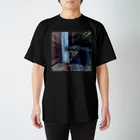 Washiemon and Ai-chan's Shopの愛ちゃんが見てるで。 Regular Fit T-Shirt