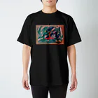 危険なたぬきのさくら Regular Fit T-Shirt