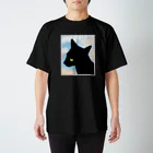 𝙽𝚘 𝚁𝚘𝚜𝚎 𝚆𝚒𝚝𝚑𝚘𝚞𝚝 𝙰 𝚃𝚑𝚘𝚛𝚗.の黒猫切手 Regular Fit T-Shirt