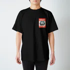 No.326のステッカーロゴ(レッド) Regular Fit T-Shirt