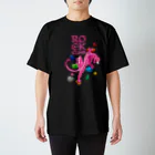 HIGEQLOのClimbing Pink Panther Regular Fit T-Shirt