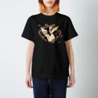 千秋薫オリジナルshopの白鳥と星空 Regular Fit T-Shirt