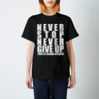 サッカーショップ蹴球堂の【OTONA REAL】NEVER STOP NEVER GIVE UP Tシャツ（OSAKA SPIRITS Ver.） Regular Fit T-Shirt