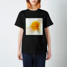 Yasuko Masuda ますだやすこのチューリップWH Regular Fit T-Shirt