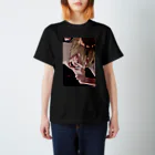 地獄で笑ってての怒ってないし泣いてない Regular Fit T-Shirt