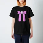 レピドプテラの大きなロングリボン（ピンク） Regular Fit T-Shirt