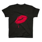 LuLaLysのa Kiss Regular Fit T-Shirt