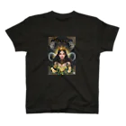 kai-mimiのQUEEN Regular Fit T-Shirt