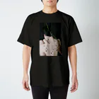 by＿yuzukoの背中と花 Regular Fit T-Shirt