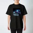 stingrazeのFuturistic Foldable Laptop Regular Fit T-Shirt