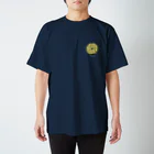 ミサキドーナツ 公式 SUZURI店のピスタチオ(白文字) スタンダードTシャツ