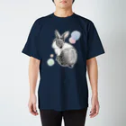 クスムショップの【影なし】鉛筆風ダッチうさぎ Regular Fit T-Shirt