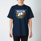 くりぷ豚 (くりぷとん) 公式のくりぷ豚バスケ風 Regular Fit T-Shirt