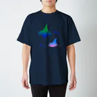 Medusasの優雅に泳ぐマンタ Regular Fit T-Shirt