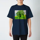 SJMavisの輝くような孤立するキングサリの木：Laburnum Tree in Splendid Isolation Regular Fit T-Shirt