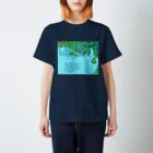 Rambutanの隠れパンダ Regular Fit T-Shirt