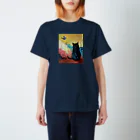 マキバドリのモルフォ蝶と黒猫 Regular Fit T-Shirt