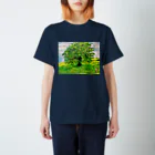 SJMavisの輝くような孤立するキングサリの木：Laburnum Tree in Splendid Isolation Regular Fit T-Shirt