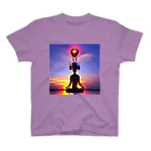 Theososの瞑想するエイリアン Regular Fit T-Shirt