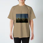 絵心無き者の努力の店小屋の夏空【ひまわり】 Regular Fit T-Shirt