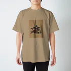 ヤママユ(ヤママユ・ペンギイナ)のもふもフンボ(ヒナ) スタンダードTシャツ