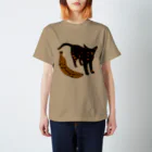 喫茶こぐまやの完熟バナナとサビ猫さん Regular Fit T-Shirt