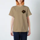 Shine girls OFFICIALショップのShine girlsオリジナルTシャツ（茶エンブレム） Regular Fit T-Shirt