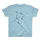 merryme！／suzuki nanamiの向かい風をうけている鳥 スタンダードTシャツ