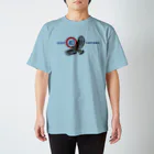 しまのなかまfromIRIOMOTEのKEEP40YAEYAMA（カンムリワシ）青文字 Regular Fit T-Shirt